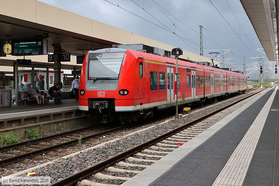 Deutsche Bahn - 425036-1
/ Bild: db4250361_bk2107080117.jpg