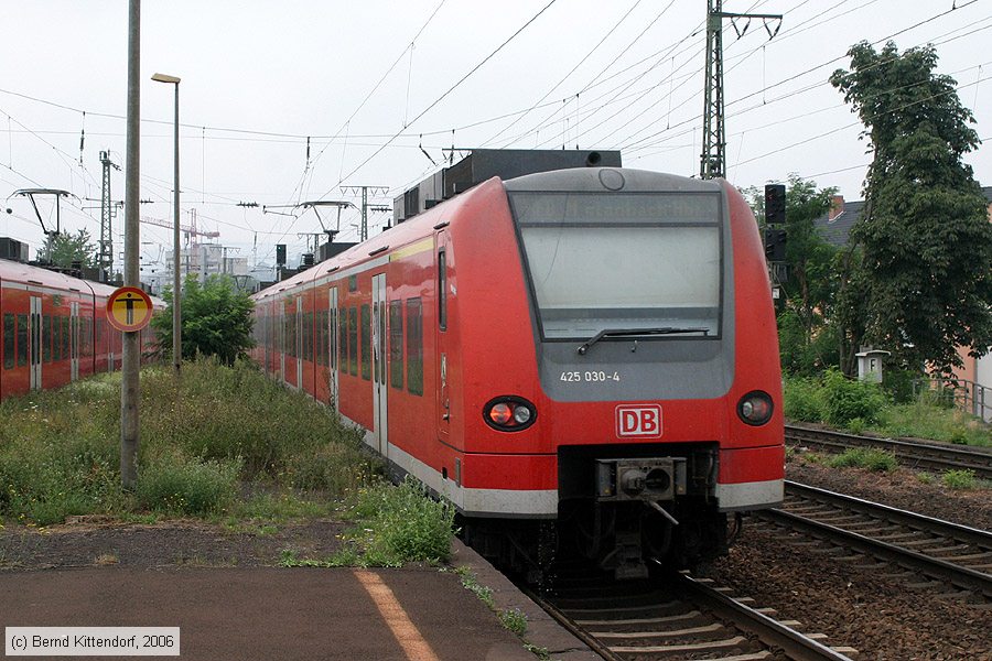 Deutsche Bahn - 425030-4
/ Bild: db4250304_bk0607290057.jpg