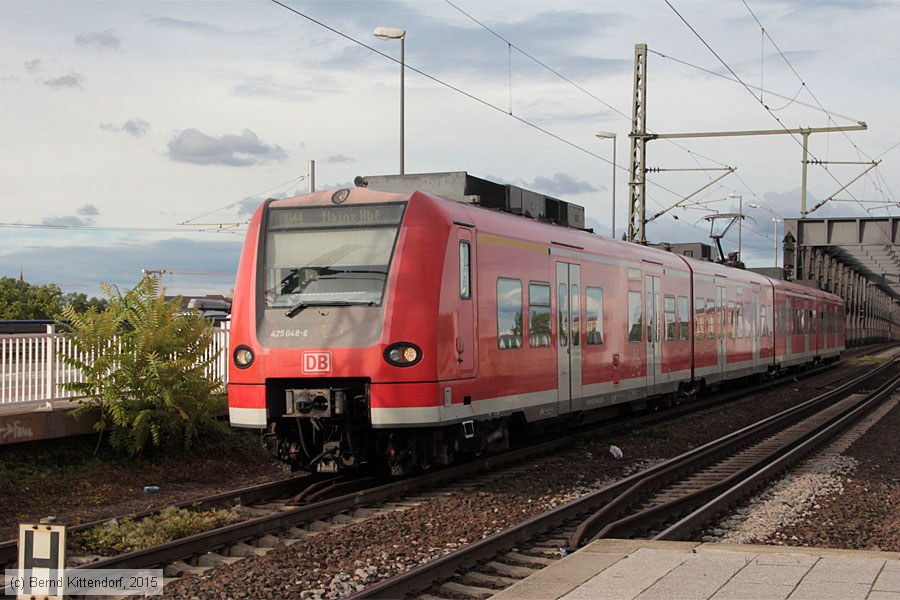 Deutsche Bahn - 425048-6
/ Bild: db4250486_bk1508150041.jpg Deutsche Bahn - 425048-6
/ Bild: db4250486_bk1508150041.jpg