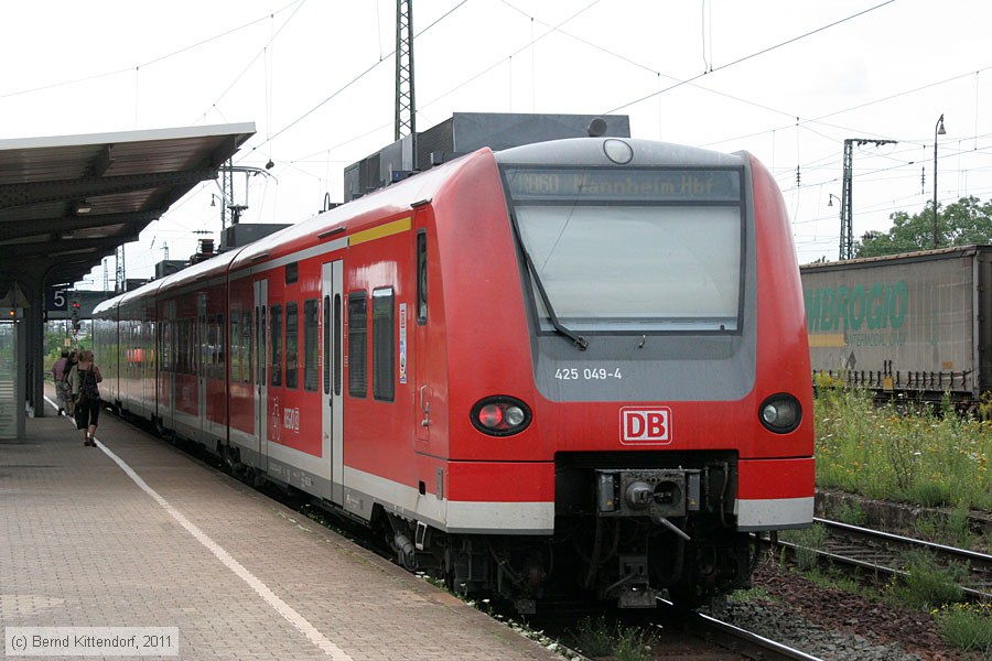Deutsche Bahn - 425049-4
/ Bild: db4250494_bk1107060036.jpg