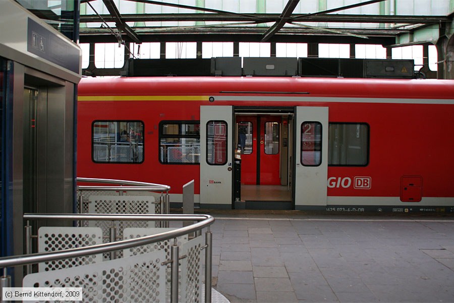 Deutsche Bahn - 425073-4
/ Bild: db4250734_bk0911250026.jpg