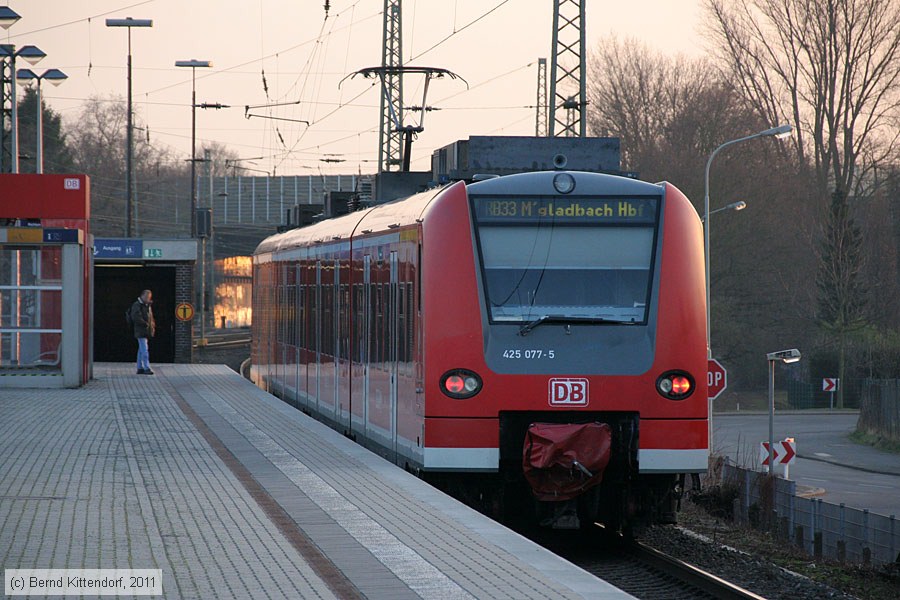 Deutsche Bahn - 425077-5
/ Bild: db4250775_bk1102160416.jpg