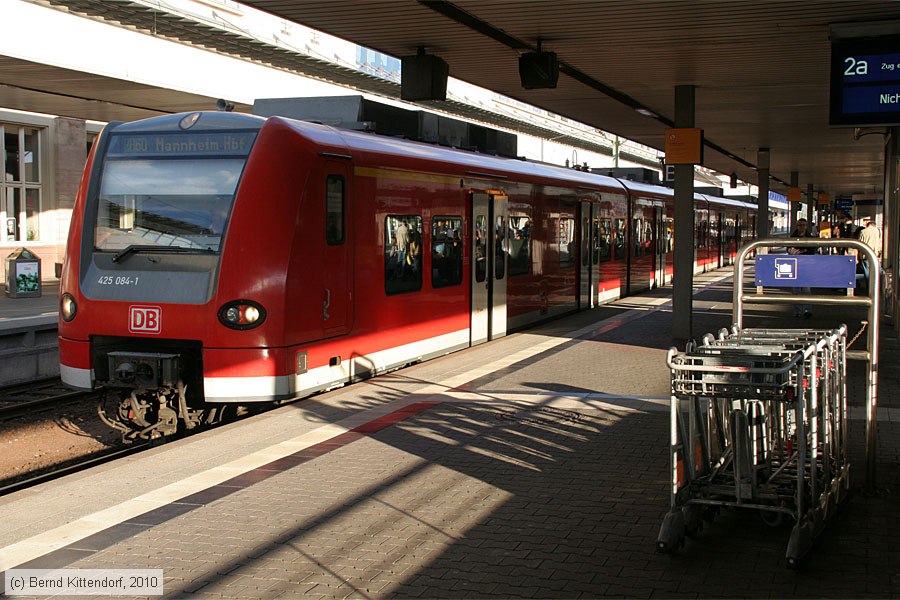 Deutsche Bahn - 425084-1
/ Bild: db4250841_bk1009180057.jpg