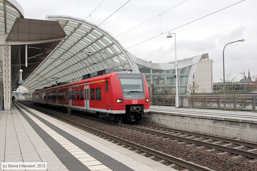 Deutsche Bahn - 425084-1
/ Bild: db4250841_bk1311210012.jpg