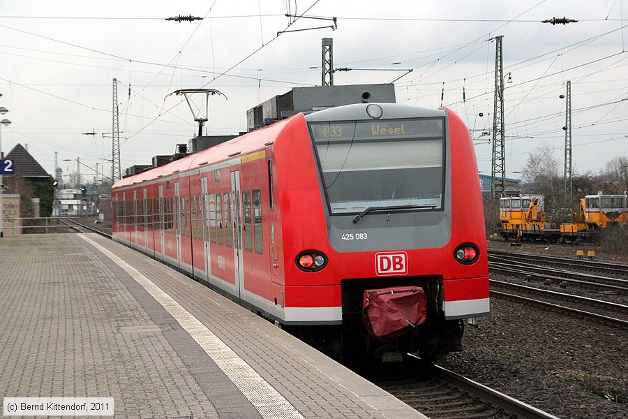 Deutsche Bahn - 425 083
/ Bild: db425083_bk1102150378.jpg