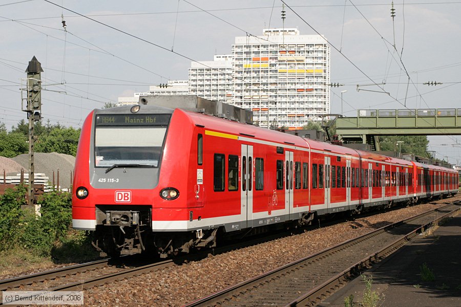 Deutsche Bahn - 425115-3
/ Bild: db4251153_bk0806100022.jpg
