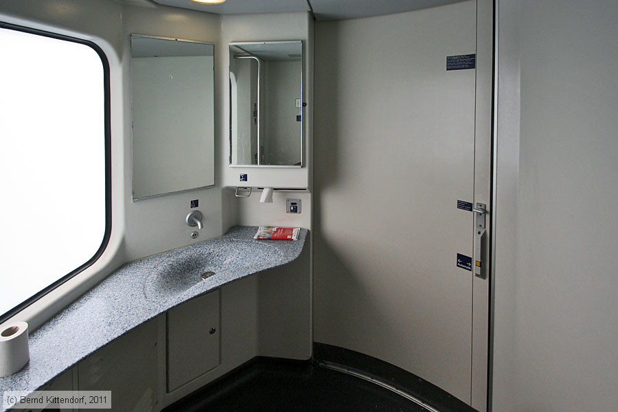 Deutsche Bahn - 425115-3 - Innenansicht
/ Bild: db4251153_bk1107060003.jpg