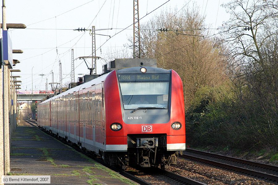 Deutsche Bahn - 425116-1
/ Bild: db4251161_bk0703260026.jpg