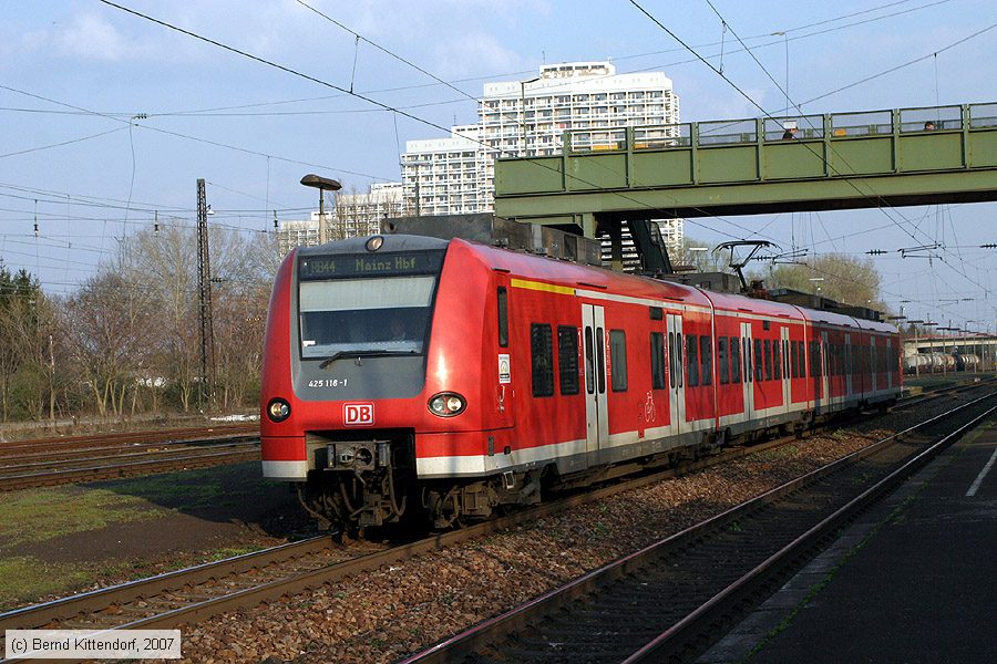 Deutsche Bahn - 425116-1
/ Bild: db4251161_bk0703280037.jpg