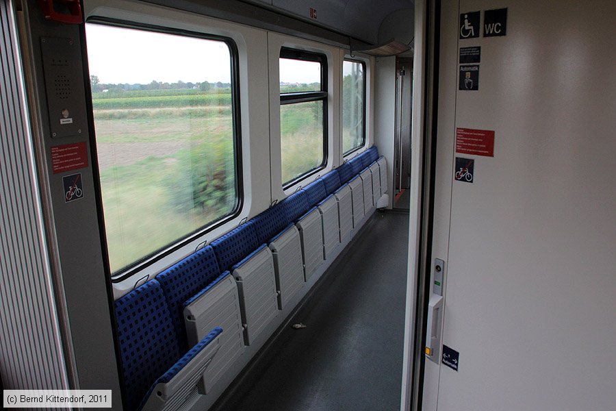 Deutsche Bahn - 425119-5 - Innenansicht
/ Bild: db4251195_bk1108230021.jpg