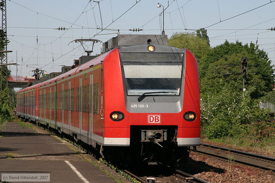 Deutsche Bahn - 425120-3
/ Bild: db4251203_bk0704300019.jpg