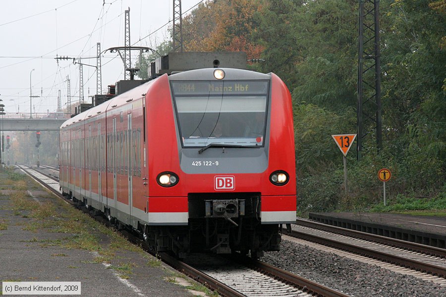Deutsche Bahn - 425122-9
/ Bild: db4251229_bk0910290021.jpg