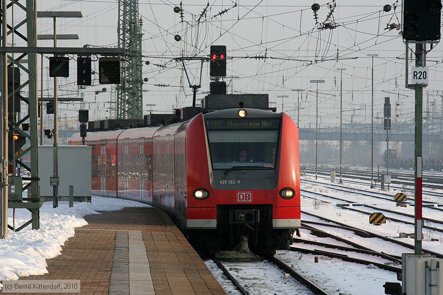 Deutsche Bahn - 425122-9
/ Bild: db4251229_bk1001140010.jpg