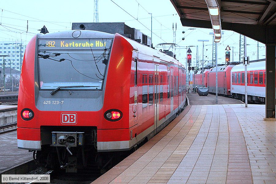 Deutsche Bahn - 425123-7
/ Bild: db4251237_bk0801260005.jpg