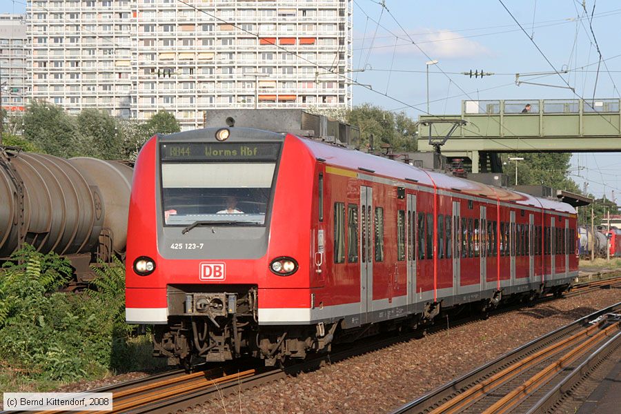 Deutsche Bahn - 425123-7
/ Bild: db4251237_bk0807100054.jpg
