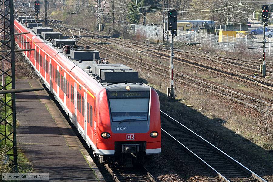 Deutsche Bahn - 425124-5
/ Bild: db4251245_bk0703120007.jpg