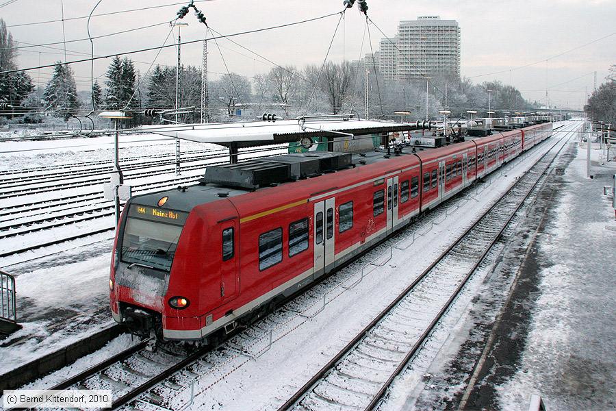 Deutsche Bahn - 425124-5
/ Bild: db4251245_bk1012090013.jpg