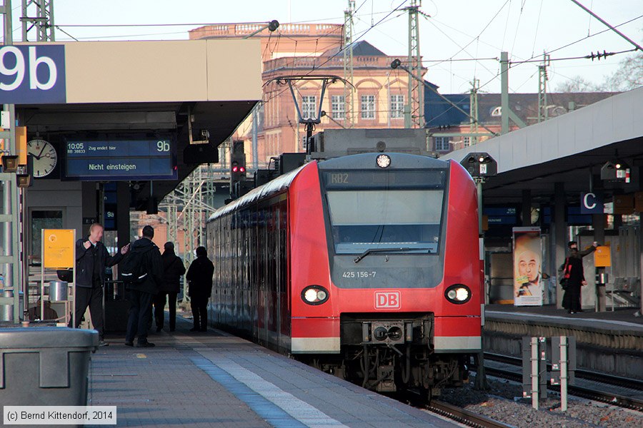 Deutsche Bahn - 425156-7
/ Bild: db4251567_bk1401070007.jpg