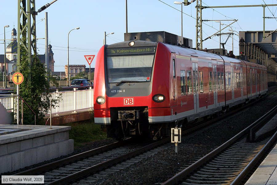 Deutsche Bahn - 425204-5
/ Bild: db4252045_cw0906130002.jpg