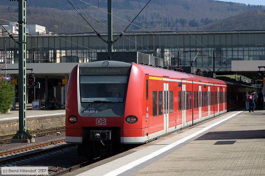 Deutsche Bahn - S-Bahn Rhein Neckar - 425205-2
/ Bild: db4252052_bk0704080008.jpg