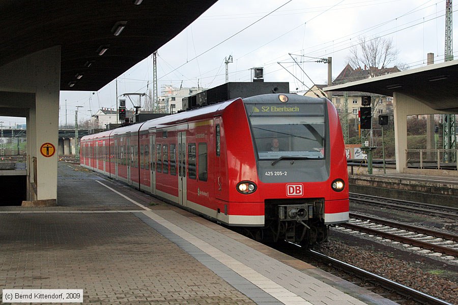 Deutsche Bahn - S-Bahn Rhein Neckar - 425205-2
/ Bild: db4252052_bk0912070030.jpg