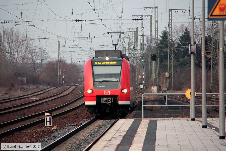 Deutsche Bahn - S-Bahn Rhein Neckar - 425205-2
/ Bild: db4252052_bk1202270009.jpg