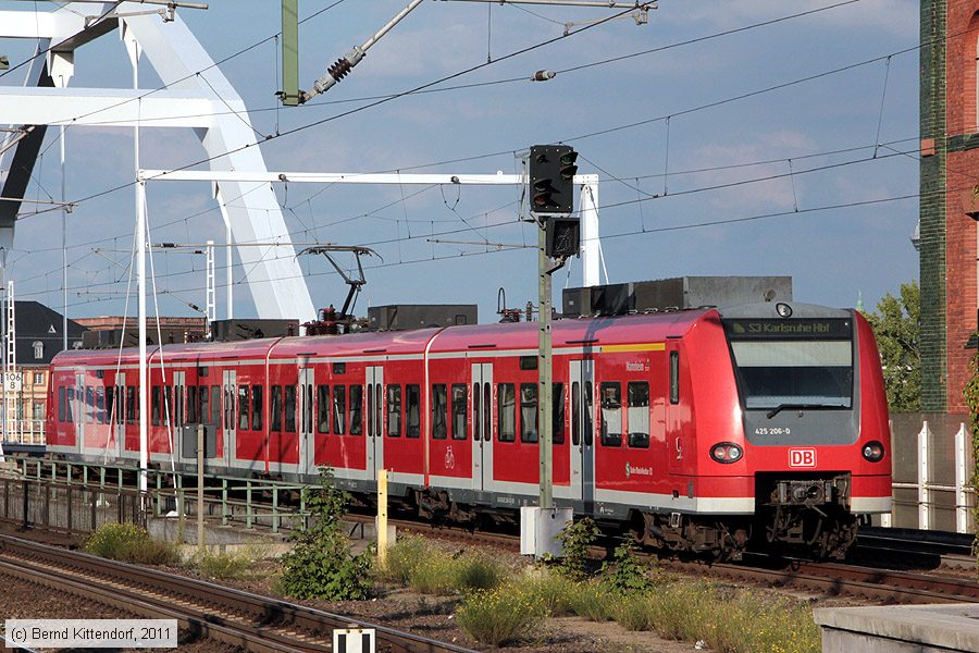 Deutsche Bahn - S-Bahn Rhein Neckar - 425206-0
/ Bild: db4252060_bk1108300025.jpg Deutsche Bahn - S-Bahn Rhein Neckar - 425206-0
/ Bild: db4252060_bk1108300025.jpg