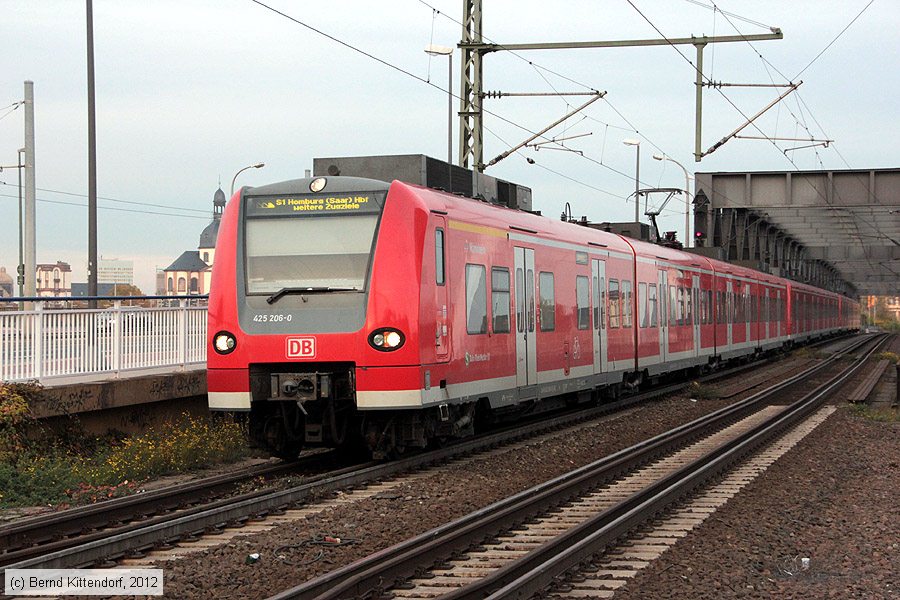 Deutsche Bahn - S-Bahn Rhein Neckar - 425206-0
/ Bild: db4252060_bk1211090062.jpg