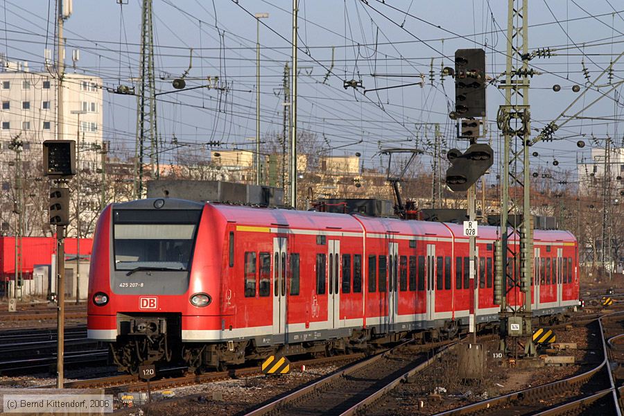 Deutsche Bahn - 425207-8
/ Bild: db4252078_bk0603190037.jpg