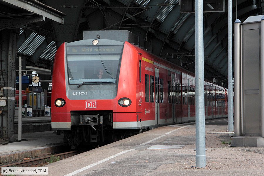 Deutsche Bahn - 425207-8
/ Bild: db4252078_bk1401070075.jpg