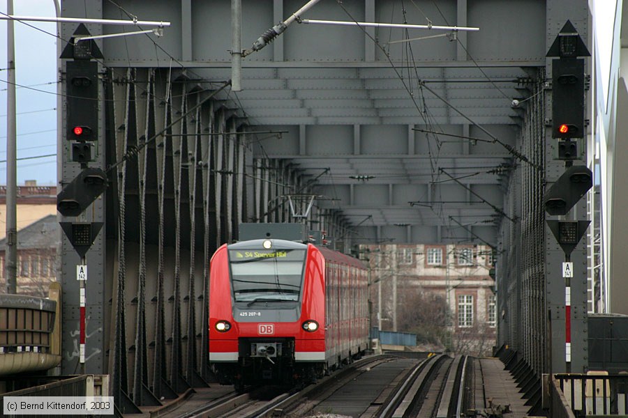 Deutsche Bahn - 425207-8
/ Bild: db4252078_e0001074.jpg