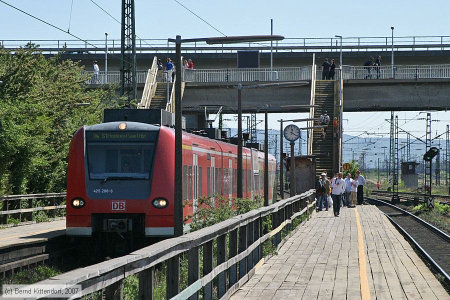 Deutsche Bahn - 425208-6
/ Bild: db4252086_bk0704300023.jpg