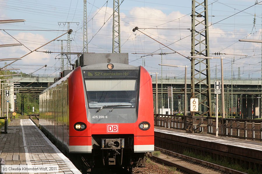 Deutsche Bahn - 425208-6
/ Bild: db4252086_cw1108150141.jpg Deutsche Bahn - 425208-6
/ Bild: db4252086_cw1108150141.jpg