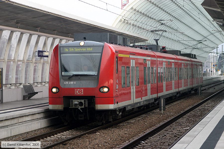 Deutsche Bahn - 425208-6
/ Bild: db4252086_e0013300.jpg