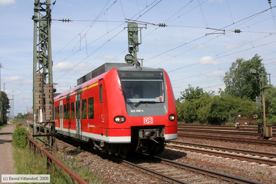 Deutsche Bahn - S-Bahn Rhein Neckar - 425209-4
/ Bild: db4252094_bk0906040032.jpg