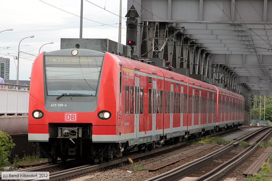 Deutsche Bahn - S-Bahn Rhein Neckar - 425209-4
/ Bild: db4252094_bk1207160062.jpg