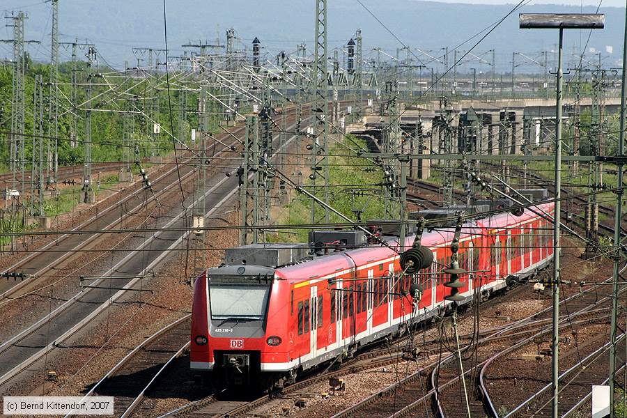 Deutsche Bahn - S-Bahn Rhein Neckar - 425210-2
/ Bild: db4252102_bk0704300152.jpg