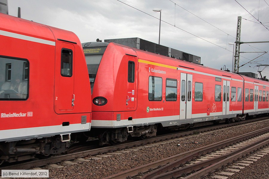 Deutsche Bahn - S-Bahn Rhein Neckar - 425212-8
/ Bild: db4252128_bk1207200143.jpg