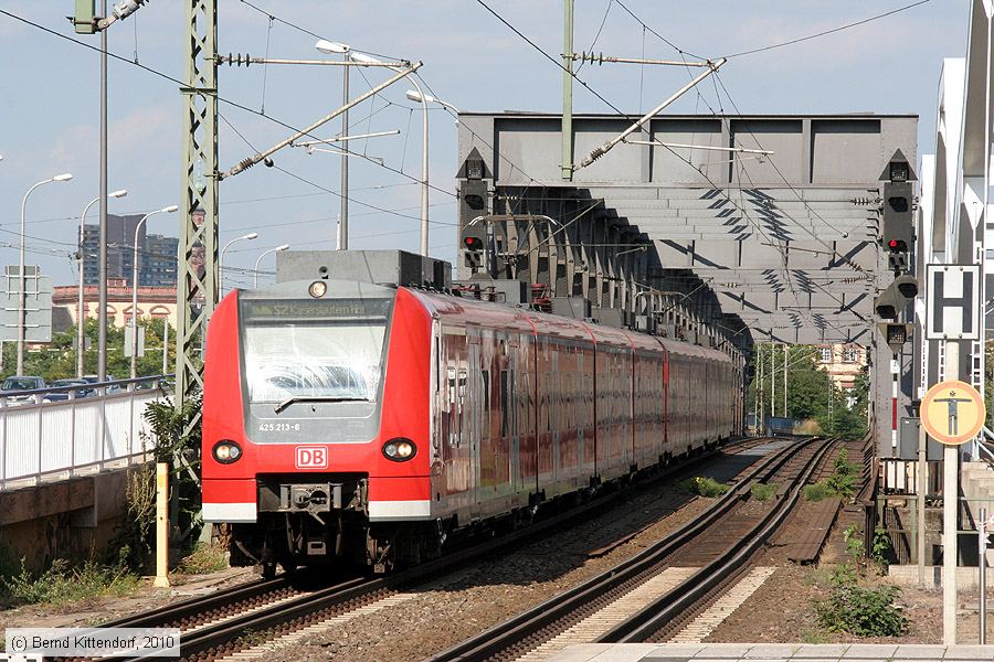 Deutsche Bahn - 425213-6
/ Bild: db4252136_bk1008210013.jpg