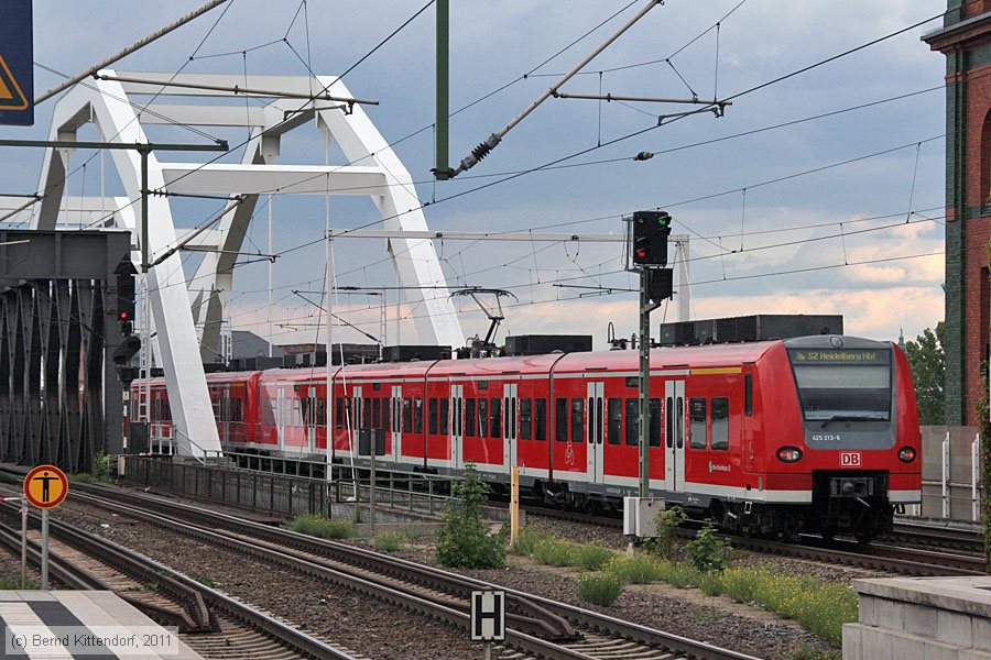 Deutsche Bahn - 425213-6
/ Bild: db4252136_bk1107230063.jpg