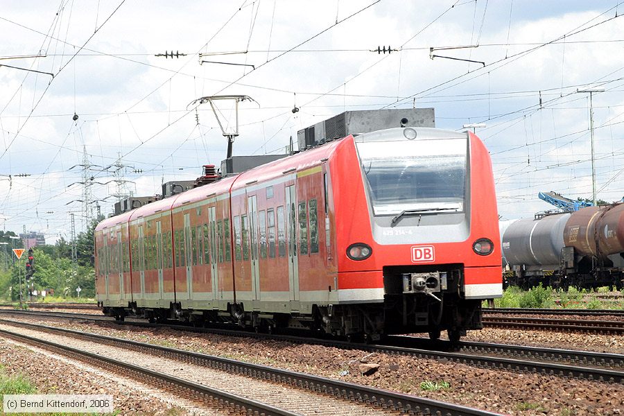 Deutsche Bahn - S-Bahn Rhein Neckar - 425214-4
/ Bild: db4252144_bk0606020047.jpg