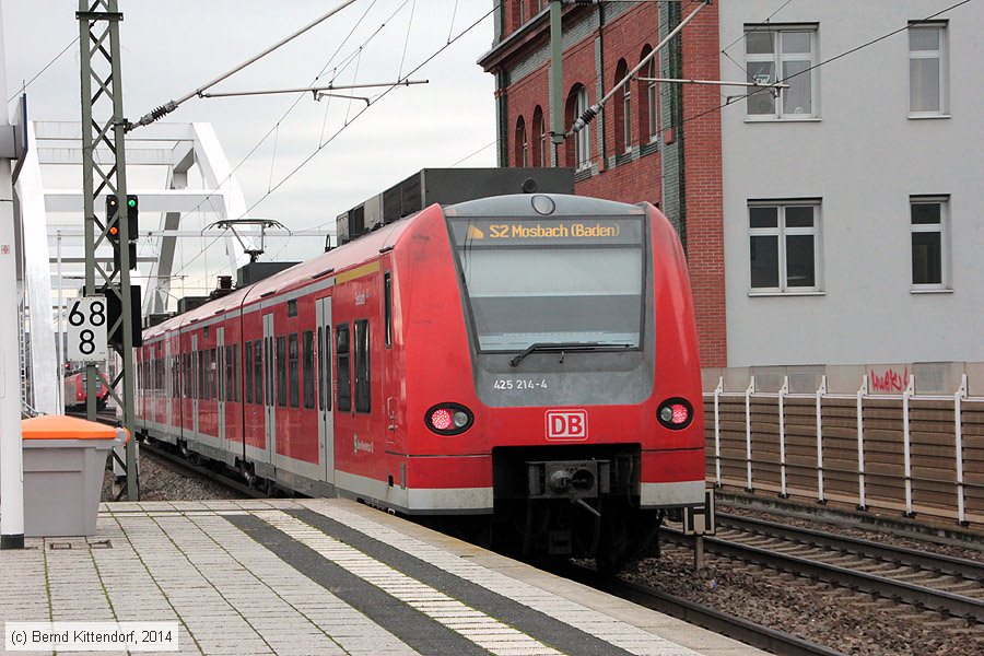 Deutsche Bahn - S-Bahn Rhein Neckar - 425214-4
/ Bild: db4252144_bk1401160005.jpg