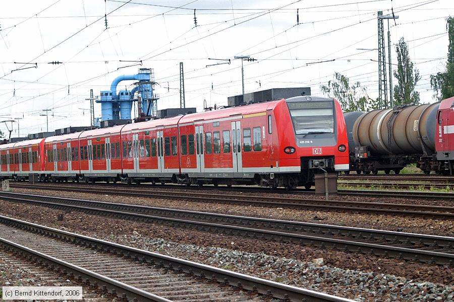 Deutsche Bahn - S-Bahn Rhein Neckar - 425216-9
/ Bild: db4252169_bk0606020009.jpg