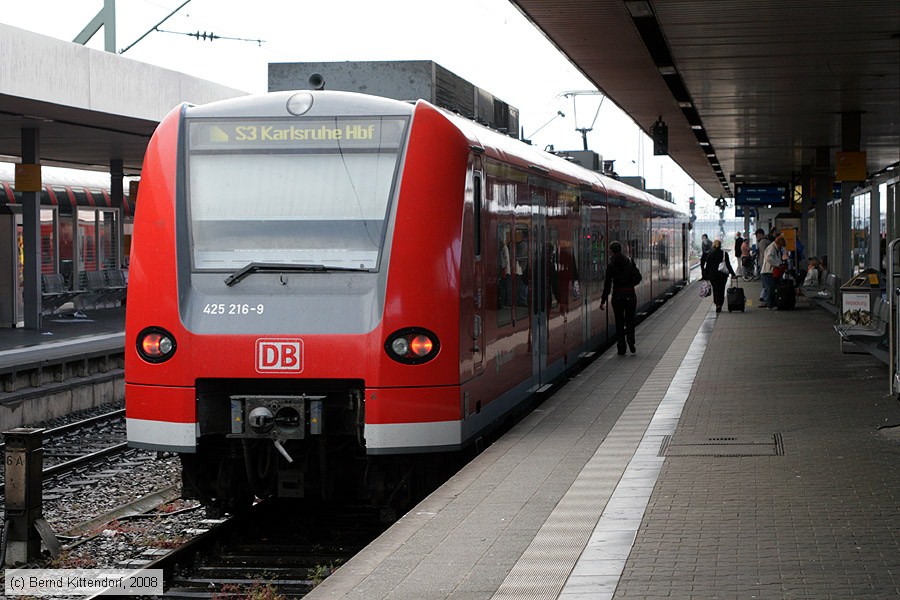 Deutsche Bahn - S-Bahn Rhein Neckar - 425216-9
/ Bild: db4252169_bk0805250004.jpg