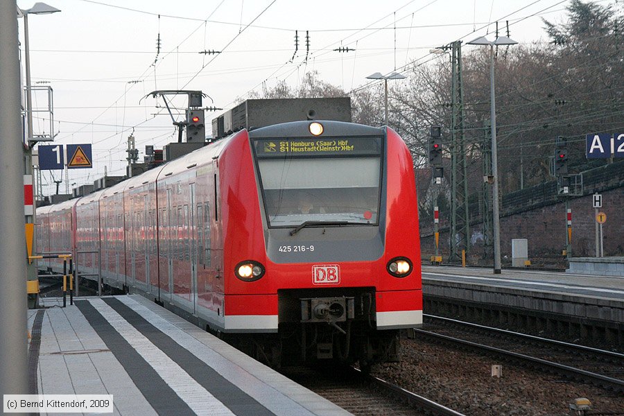 Deutsche Bahn - S-Bahn Rhein Neckar - 425216-9
/ Bild: db4252169_bk0901020037.jpg