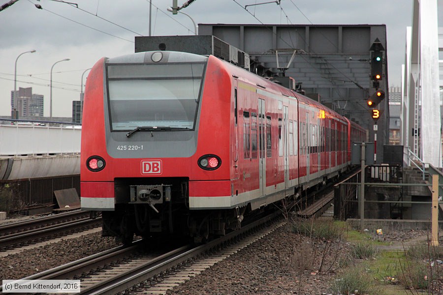 Deutsche Bahn - 425220-1
/ Bild: db4252201_bk1601150020.jpg