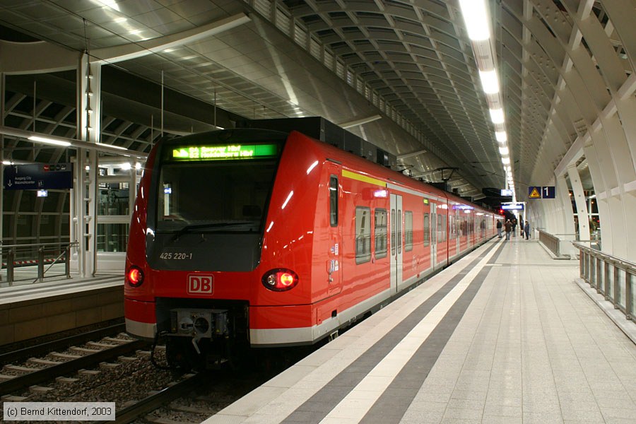 Deutsche Bahn - 425220-1
/ Bild: db4252201_e0000889.jpg
