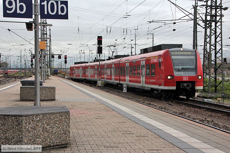 Deutsche Bahn - 425223-5
/ Bild: db4252235_bk1311060011.jpg