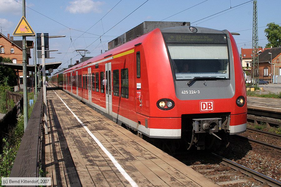 Deutsche Bahn - S-Bahn Rhein Neckar - 425224-3
/ Bild: db4252243_bk0705180053.jpg Deutsche Bahn - S-Bahn Rhein Neckar - 425224-3
/ Bild: db4252243_bk0705180053.jpg