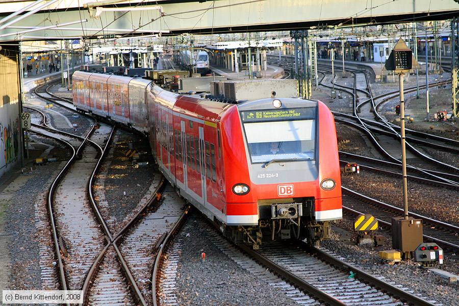 Deutsche Bahn - S-Bahn Rhein Neckar - 425224-3
/ Bild: db4252243_bk0803120142.jpg